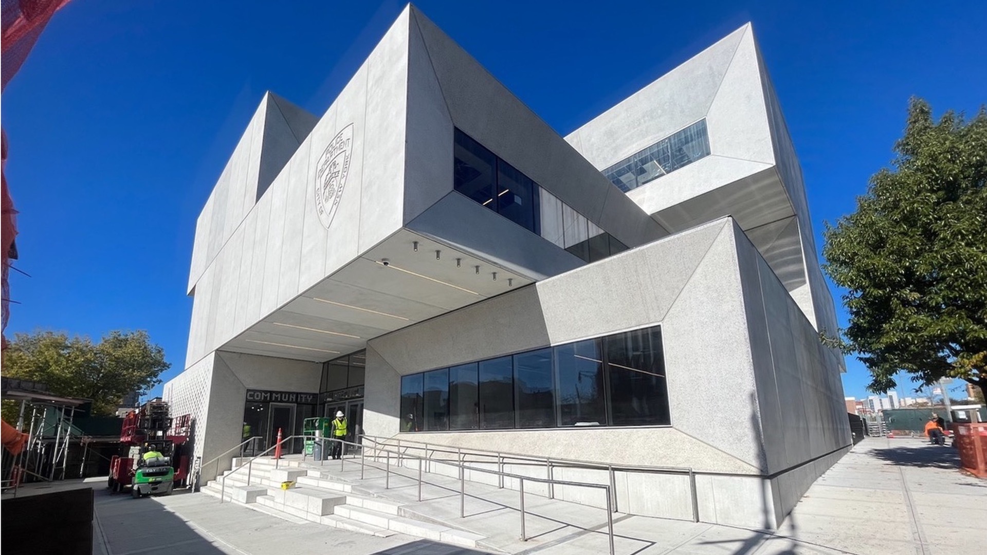 Startseite slider polizeistation bronx new york 01