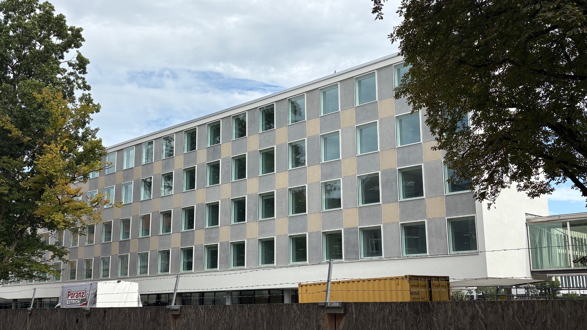 Bundesgerichtshof Karlsruhe, Ansicht West